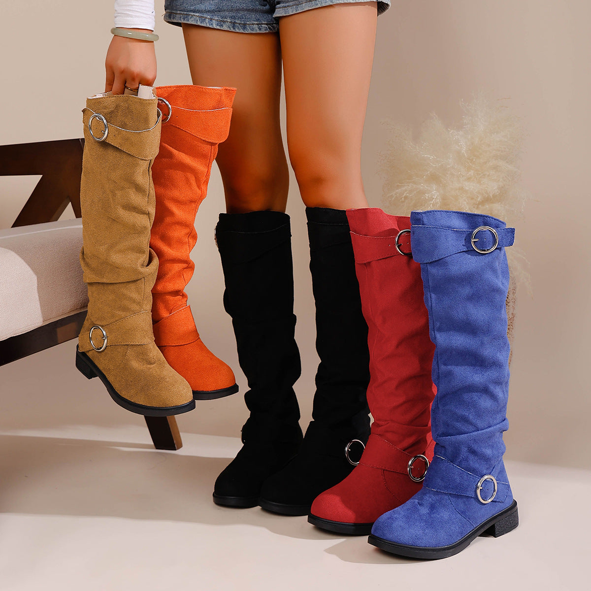 Pleated Flat-Bottom Western Boots with Belt Buckle