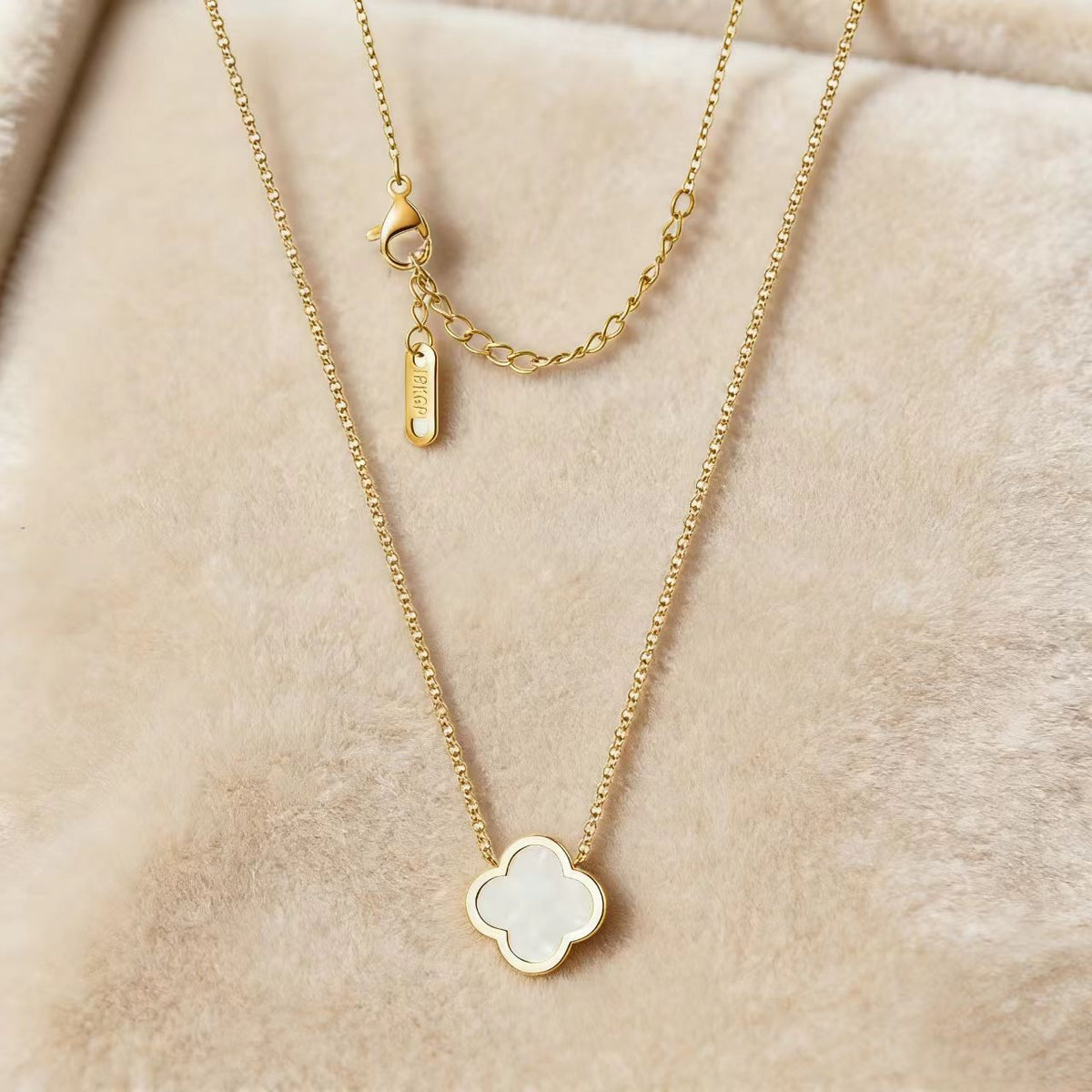 Women's Clover Titanium Steel Light Luxury Double-sided Necklace