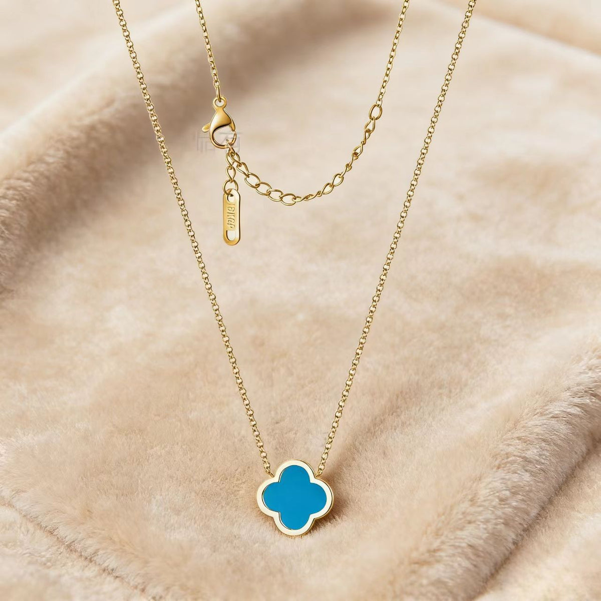 Women's Clover Titanium Steel Light Luxury Double-sided Necklace