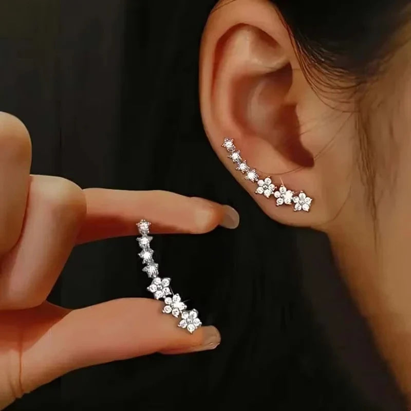 New Fashion Leaf Hollow Zircon Stud Earrings