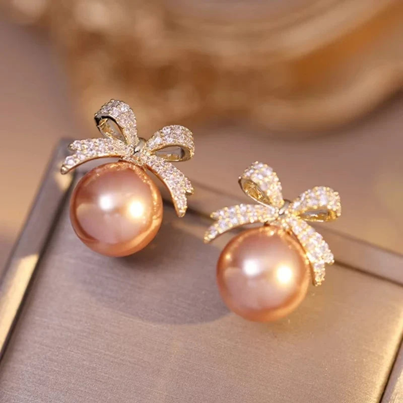 New Fashion Leaf Hollow Zircon Stud Earrings