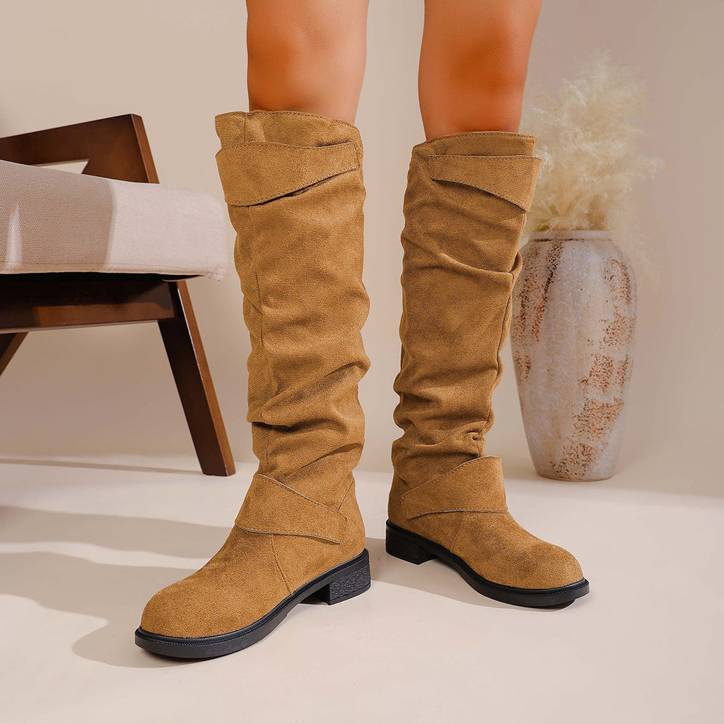 Pleated Flat-Bottom Western Boots with Belt Buckle